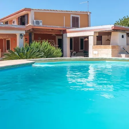 Con Piscina Al Mare Semesterbostad