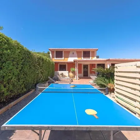 Con Piscina Al Mare Semesterbostad *