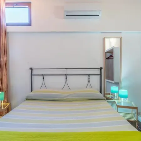 Con Piscina Al Mare Semesterbostad *