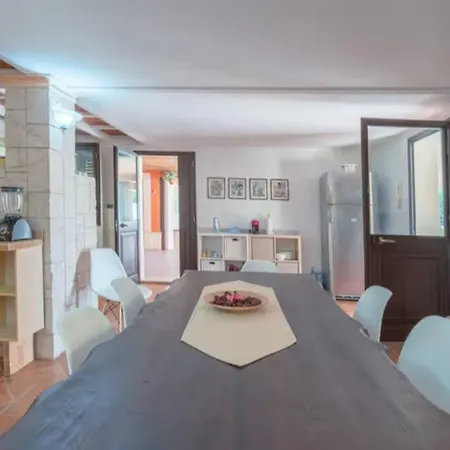 Semesterbostad Con Piscina Al Mare