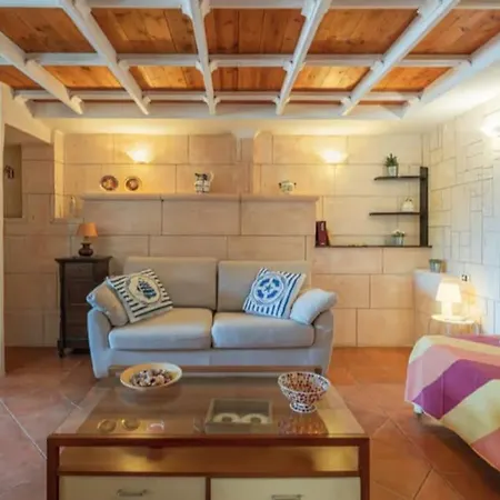 Con Piscina Al Mare *